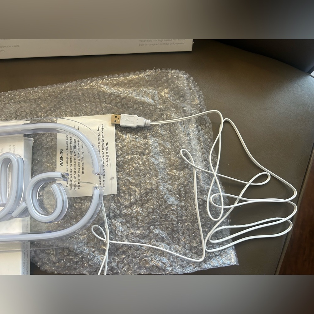 Icing White 'Hello' LED Wall Decor - Picture 8 of 16